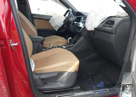 2024 Volkswagen Tiguan 2.0T Se R-Line Black z USA, uszkodzony, nr VIN 3VV8B7AX9RM142327